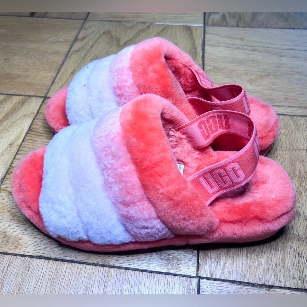 Comfy Reddish-Peach UGG Slide Slippers